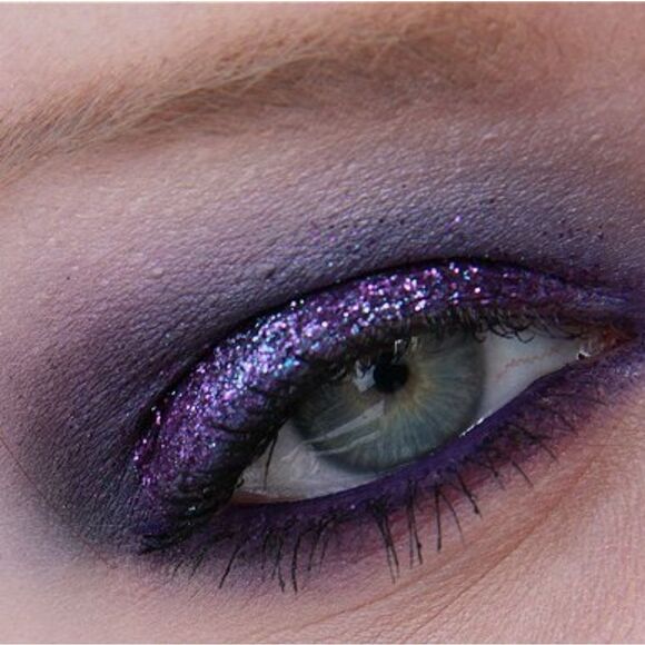 MAC Cosmetics FUSCIA Glitter Brilliants  (SHIMMERING Medium Dark Chunky Purple) - Picture 5 of 8